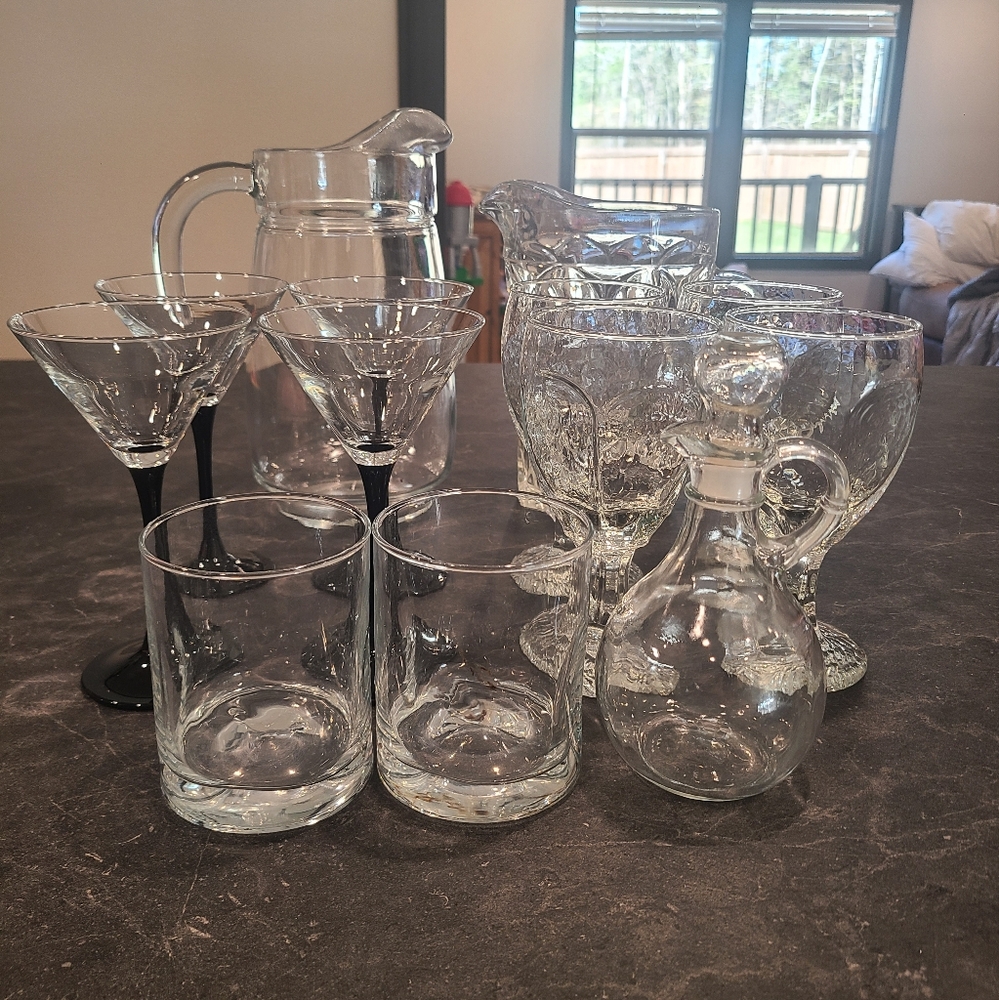13 piece vintage glassware